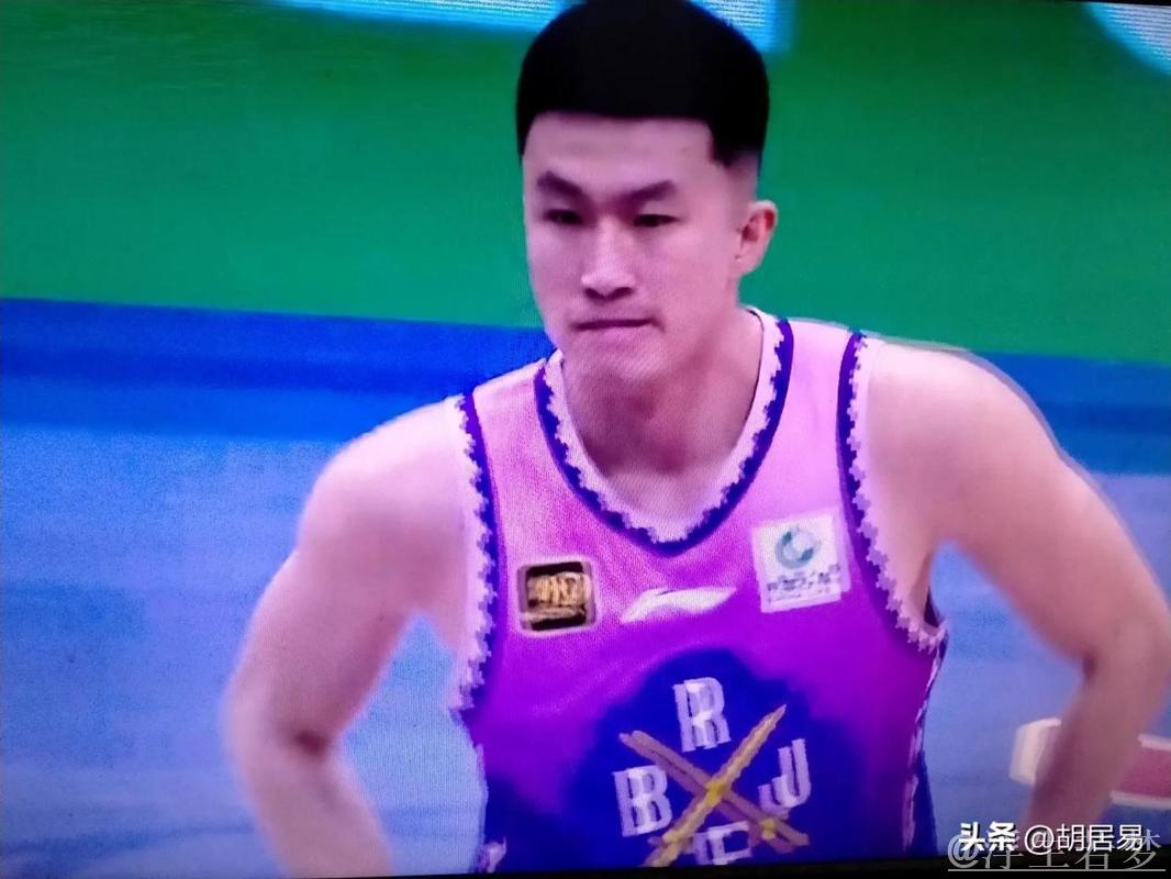 北控男篮客场憾负新疆男篮 北控男篮客场憾负新疆男篮