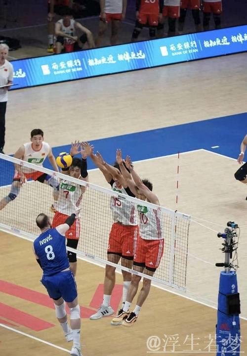中国男排全力冲刺世联赛 中国男排全力冲刺世联赛